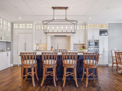 875 Lake St N APT 409