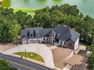 801 Greystone Blvd