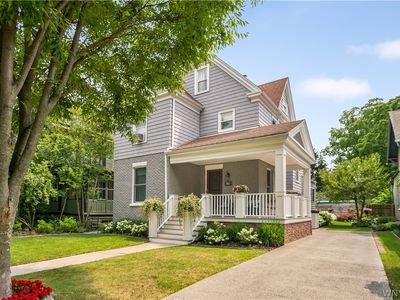 481 Woodward Ave