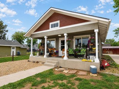 3736 Roosevelt Ave