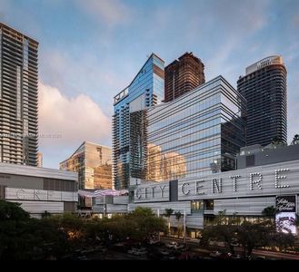 88 SW 7th St APT 3006