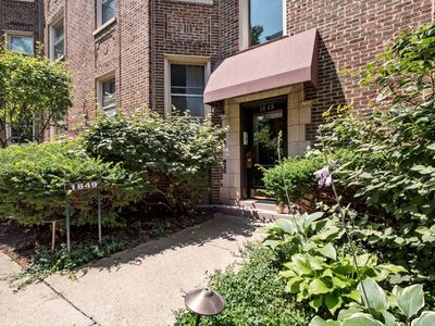 1849 W Greenleaf Ave APT 3S