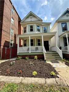 205 W 36th St