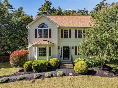 Property at 33 Auburn Road, Londonderry, NH