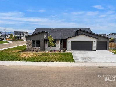 1640 Accipiter Pl