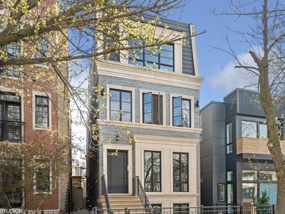 2817 N Lakewood Ave #2