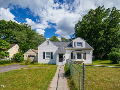 16 Lake Road