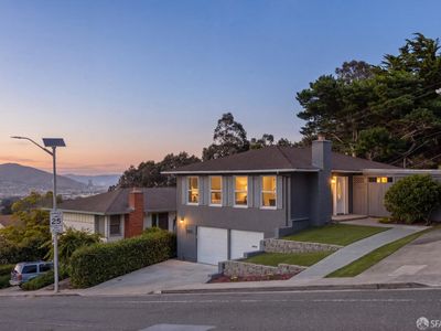 2271 Fleetwood Dr