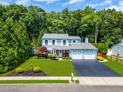 10 Yellowstone Lane