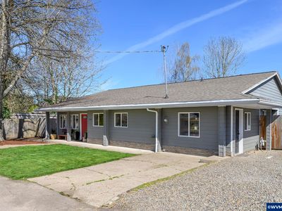 3110 Rosemary Ln SE