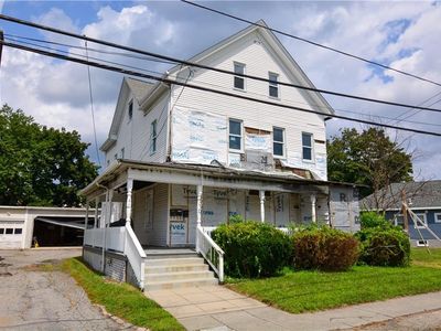 339 Pawtuxet Ave