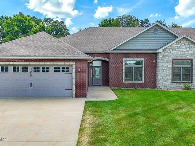 1242 Duane Swift Pkwy