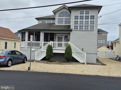 11 E Jeanette Ave