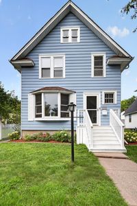 1033 Armstrong Ave