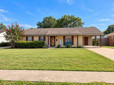 906 Balfour Rd
