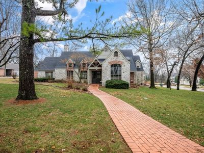 2712 W Green Acres Rd