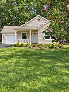 8 Lake Shore Dr