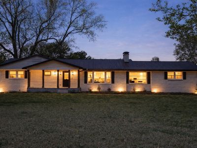 2194 Hampshire Pike