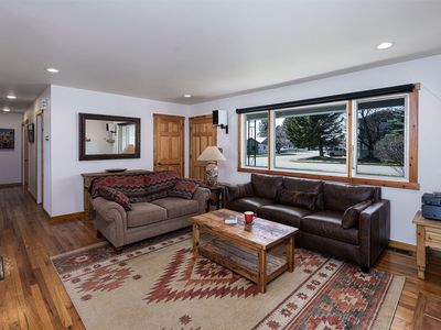1306 Columbia Dr