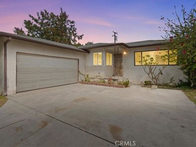 Property at 19008 Grove Pl, Bloomington, CA