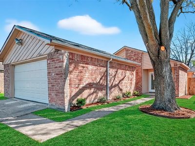 12815 Maxfield Dr