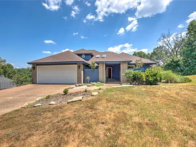 832 Atalanta Dr