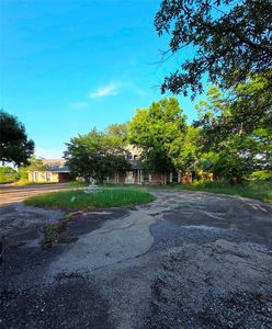 265 Weston Rd