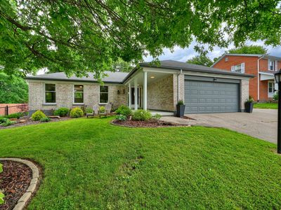 220 Burgess Ln