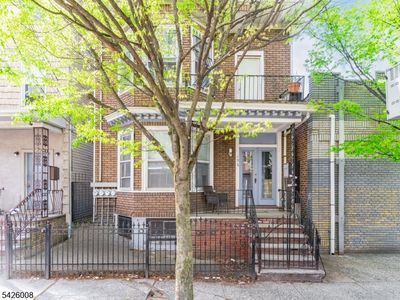 196 Sussex Ave