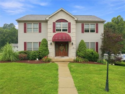 212 Apple Hill Dr