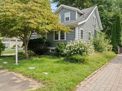 72 Valleyfield St