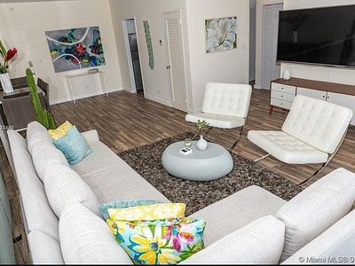 Property at 3 Island Ave APT 10L, Miami Beach, FL