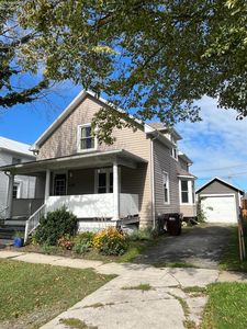 338 Circular St