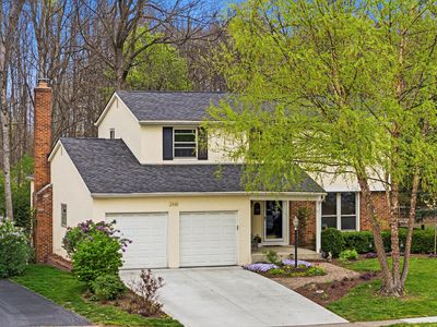 3040 Woodloop Ln