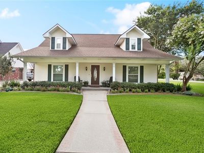 102 Gondrella Dr