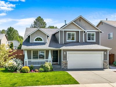 708 Rosario Place NE