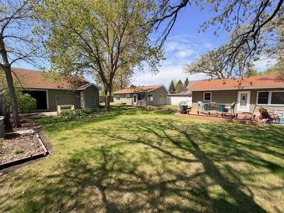 1245 W Lake Dr