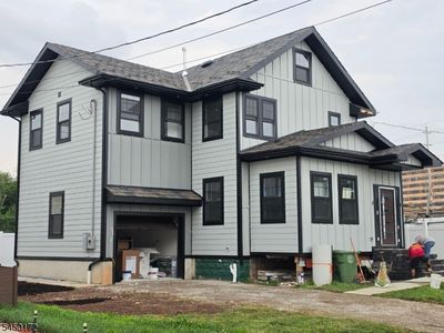 1123 Thompson Ave