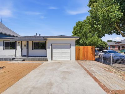 1601 S San Joaquin St