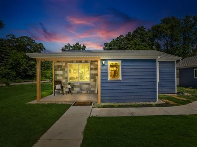 4387 Cedar Ave