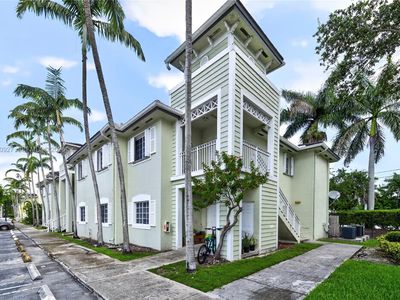 359 NE 27th Ter Unit 204