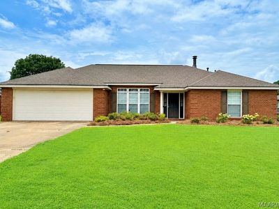 245 Lakeshore Dr
