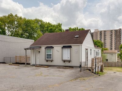 126 Emmitt Ave