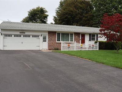 Property at 10 Cold Spring Cir, Rochester, NY