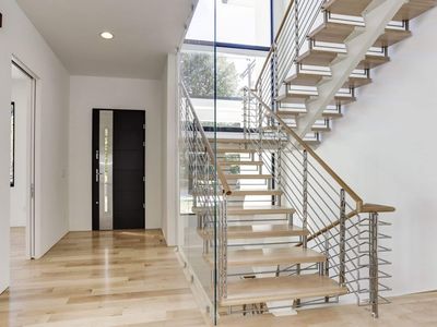 Metro - Clean-Lined Stucco, Glass Stair Tower Plan, PCI - 20854