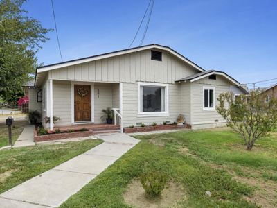 201 E Stanislaus St