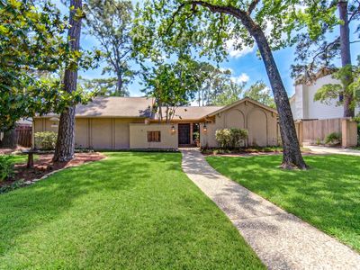 13307 Barryknoll Ln