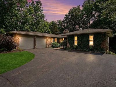 2206 Highlander Dr SE