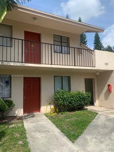 300 Nottingham Cir APT J