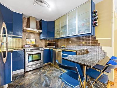 2805 E 26th St #2B
